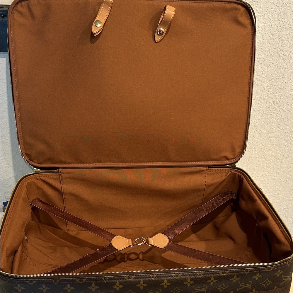 Louis Vuitton Monogram Pegase 55 +Dust bag+ Luggage tag + lock/keys and COA - Picture 9 of 17